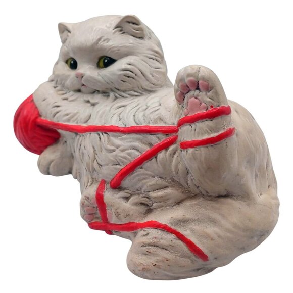 Vintage 11.5" White Persian Cat Green Eyes Figurine Playing With Red Yarn Statue - Picture 2 of 12